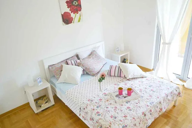 Apartment in Morinj — photo 9