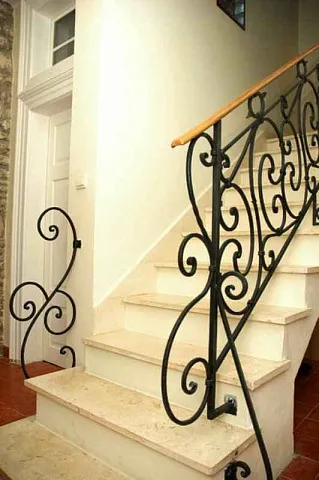Villa in the bay on the first line — photo 10