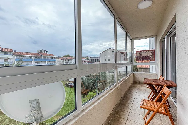 Apartment with 2 bedrooms in Bečići — photo 12