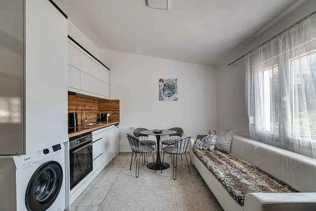 Two-storey spacious house in Sutomore — photo 13