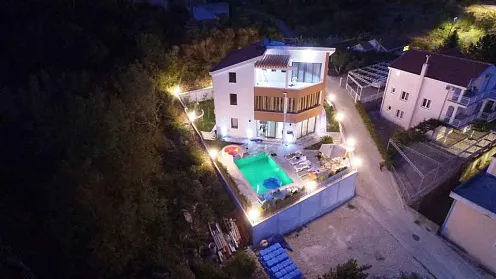 House in Topla