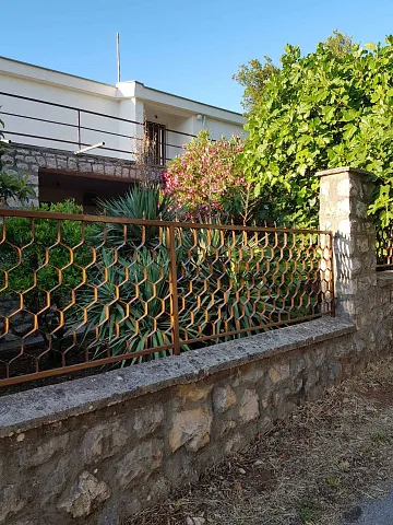 House in quite area in Dobra Voda 100m² — photo 9