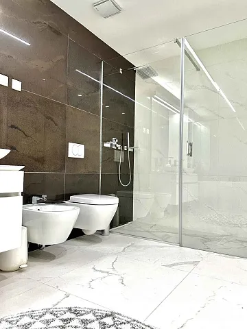 Luxurious apartment in Budva with sea view — photo 13