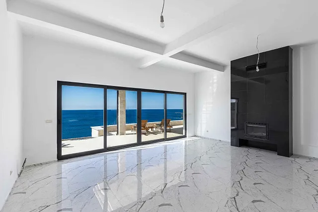 Exclusive Seafront Villa — photo 7