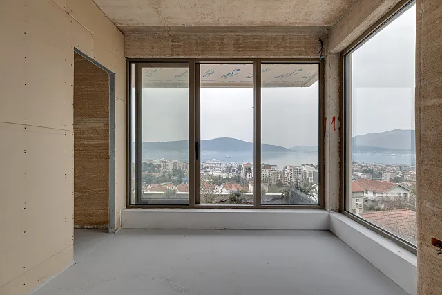 Luxury villa with panoramic views over Porto Montenegro — photo 13