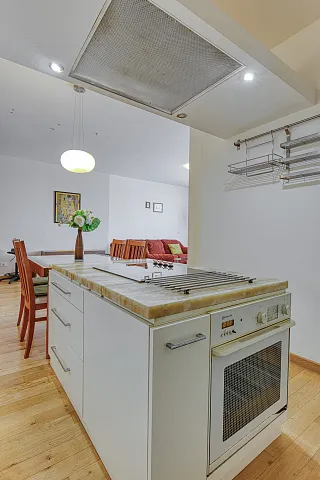 Modern, Comfortable, and Fully Equipped One-Bedroom Apartment Near the Beach — photo 19
