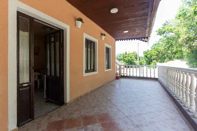 Three-storey house with sea view in Kruce — photo 4