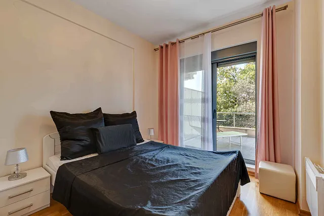 Modern One-Bedroom Apartment with Large Terrace and Garage in Bečići — photo 6