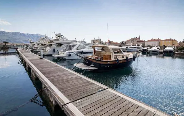 Luxurious apartments in Budva with spectacular sea view — photo 13
