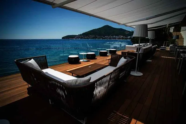 Luxurious apartments in Budva with spectacular sea view — photo 11