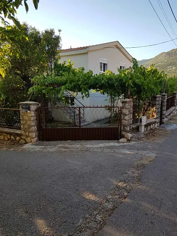 House in quite area in Dobra Voda 100m² — photo 8