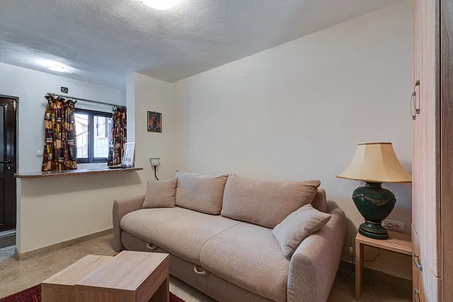 Exclusive Modern House with Authentic Character, Wine Cellar and Panoramic Views — photo 10