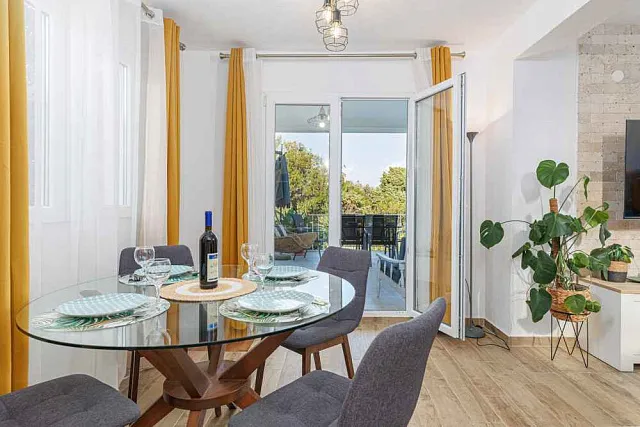 Green Area & Mountain Views: Your Dream Home — photo 6