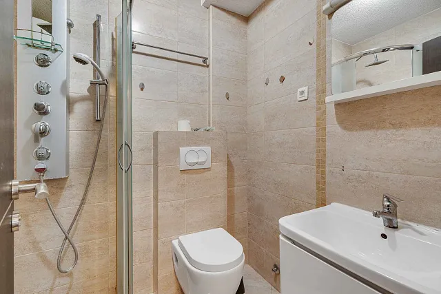 Apartment for Sale in the Center of Budva with a Sea View — photo 6