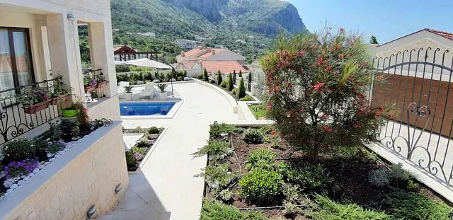 Villa with pool in Blizikuce — photo 7
