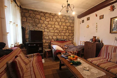 House in Prcanj at seafront  — photo 3