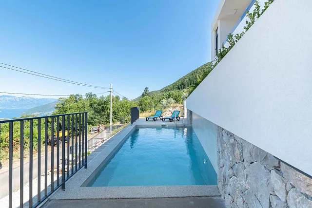  Herceg Novi – Luxury Duplex with Panoramic Bay Views — photo 34