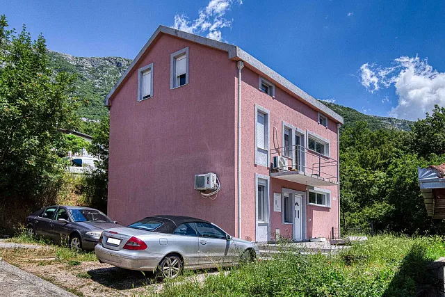 House in Sutomore — photo 9