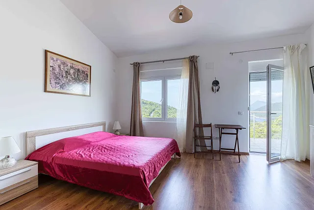 Элегантный дом с потрясающим видом на Бока-Которский залив в Herceg Novi — photo 6