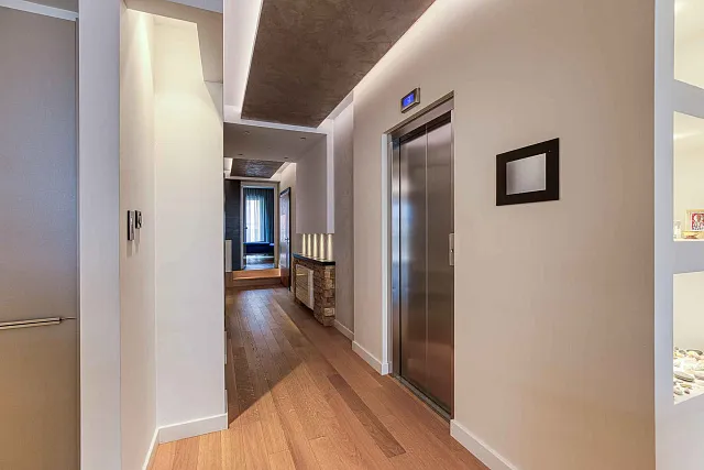 An elegant two-bedroom apartment with an exclusive design in the heart of Budva. — photo 6