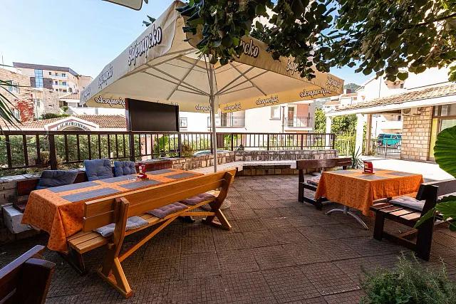 A restaurant in the center of Budva — photo 6