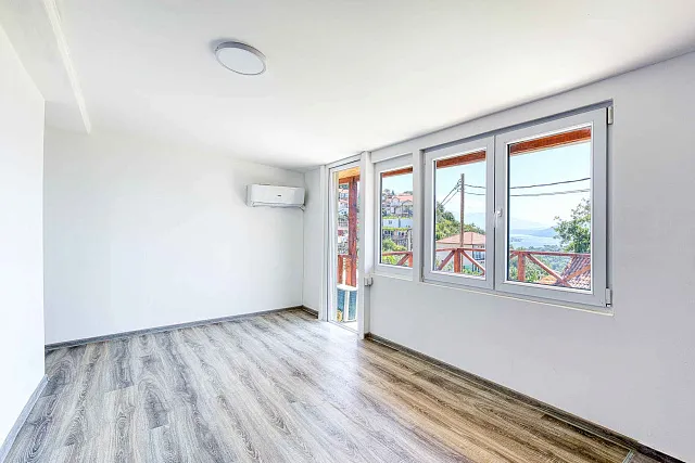 Two-unit home with stunning views of the Adriatic Sea — photo 6