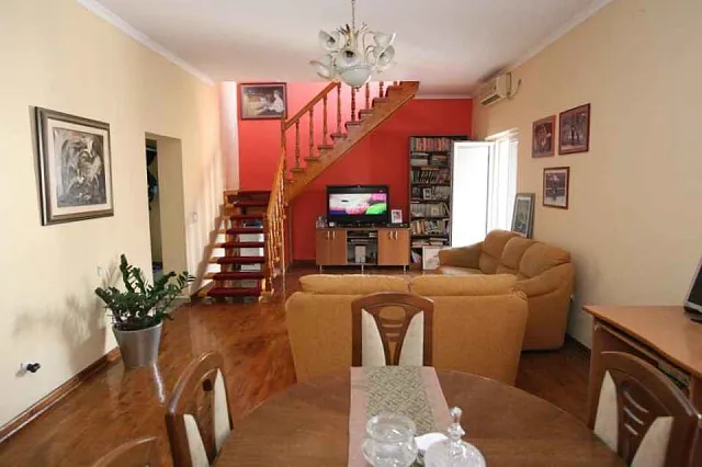 For sale bright apartment in Tivat  — photo 7