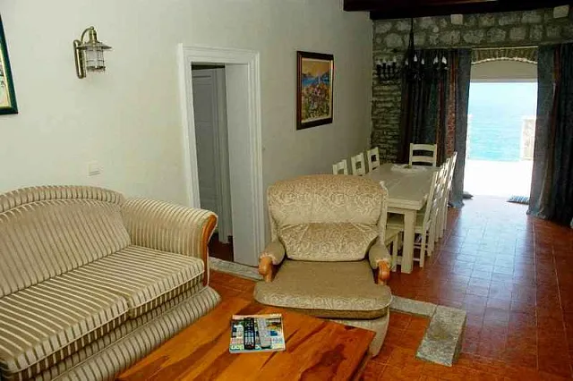 Villa in the bay on the first line — photo 8