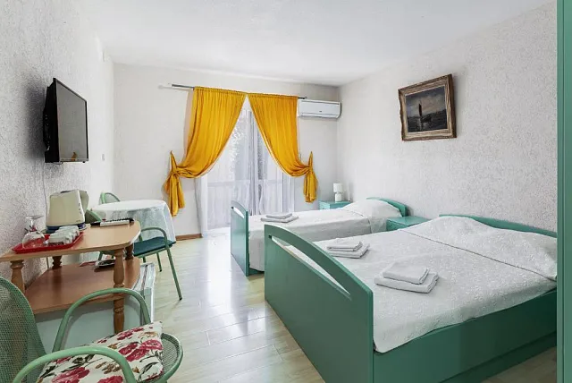 Mini-hotel in Budva — photo 6