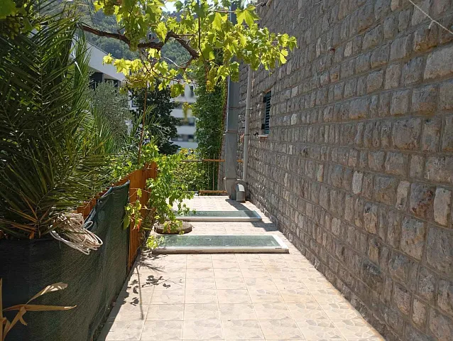 House in Rafailovici 330 sq. m for mini hotel and restaurant — photo 146