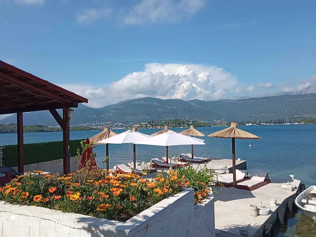Apartment villa with private beach — photo 8