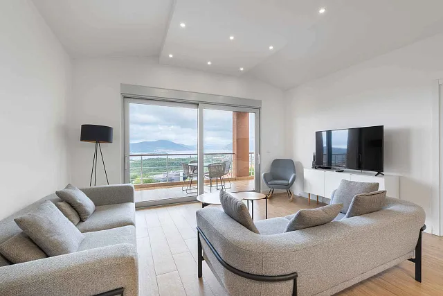Luxury penthouse with spectacular sea views — photo 15
