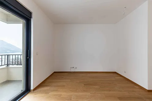 One bedroom apartment in Becici with a sea view — photo 2