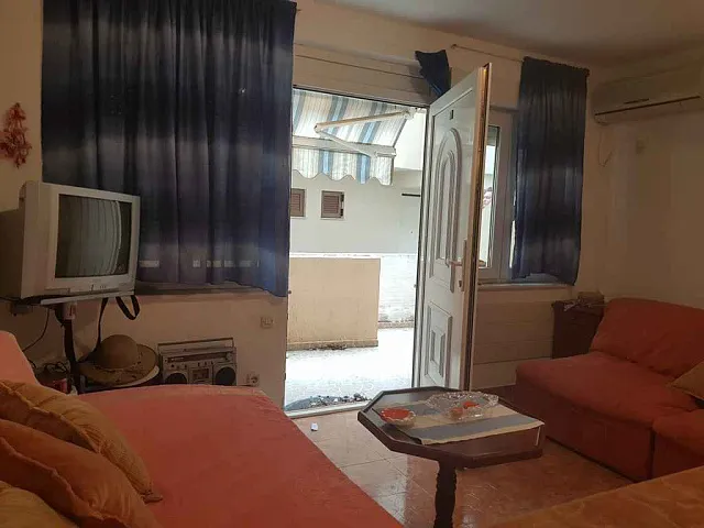 One-bedroom apartment in Petrovac — photo 5