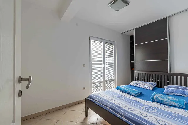 72 m² apartment in the center of Budva — photo 18