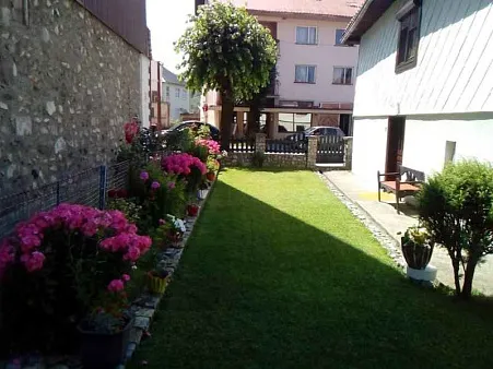 Two-storey house in the center of Kolasin 