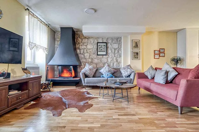Stunning Stone Villa in Prčanj with Panoramic Bay Views — photo 28