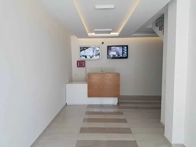Spacious and Airy Apartment in the Heart of Budva — photo 10