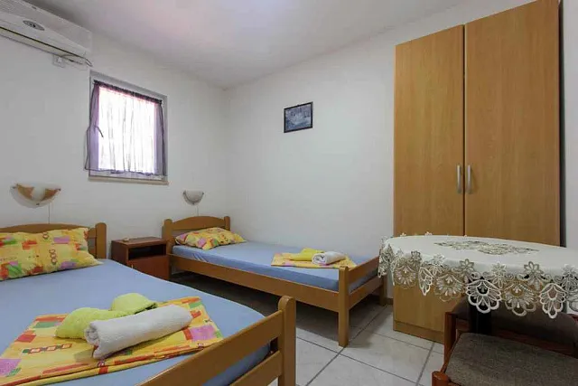 Three-storey house with sea view in Kruce — photo 10