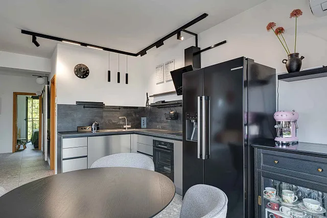 Modern three-bedroom apartment in the centre of Tivat with sea views — photo 14