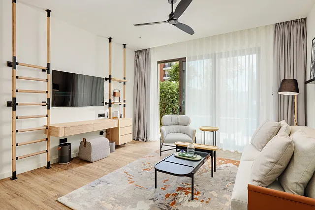LUXURIOUS TWO BEDROOM APARTMENT — photo 7