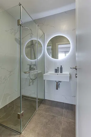 2 Bedroom apartment in Becici — photo 11