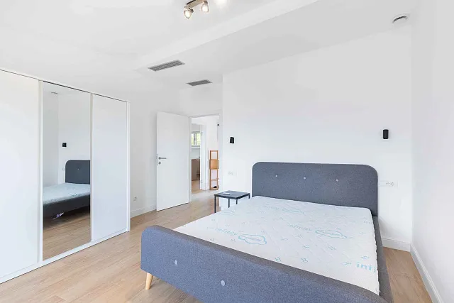 Luxury penthouse with spectacular sea views — photo 8