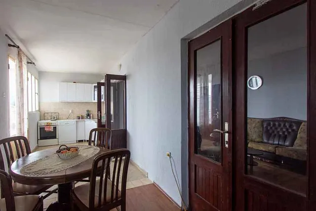 Three-story furnished house in Sutomore — photo 8