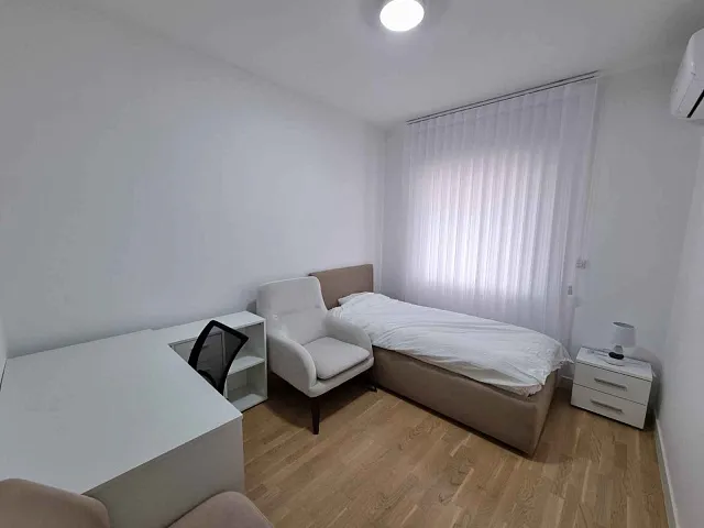Spacious and Airy Apartment in the Heart of Budva — photo 6