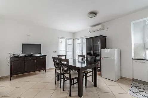 72 m² apartment in the center of Budva — photo 2