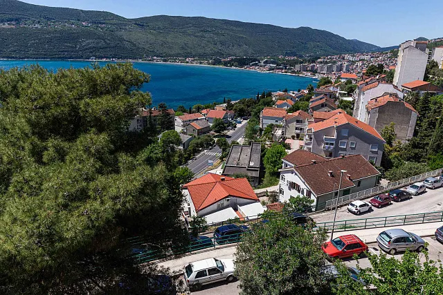 Excellent villa in the center of Herceg Novi — photo 31