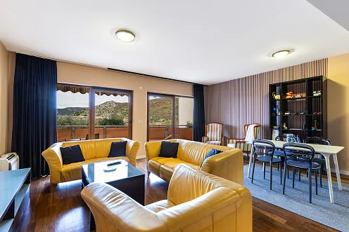 Zwei-Zimmer-Wohnung 84 m² in Pržno – Komfort und Gemütlichkeit am Meer