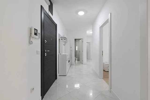 Spacious and Airy Apartment in the Heart of Budva — photo 15