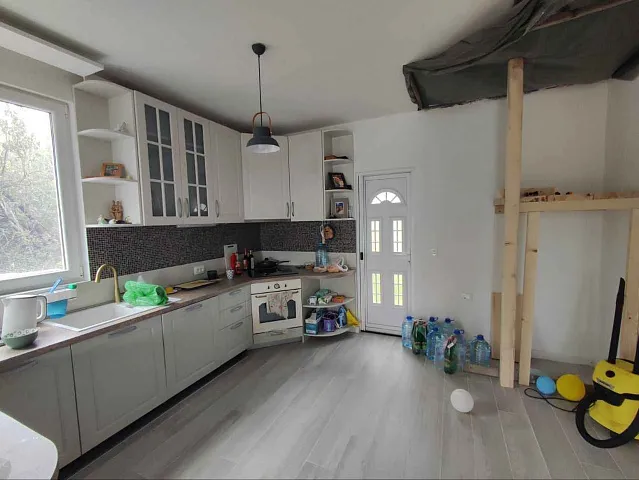 Haus mit Meerblick in Baošići, Montenegro — Grundstück 1.018 m² — photo 4